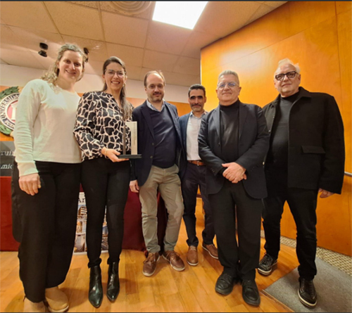 Premio Architector ellos Premio Architector ellos